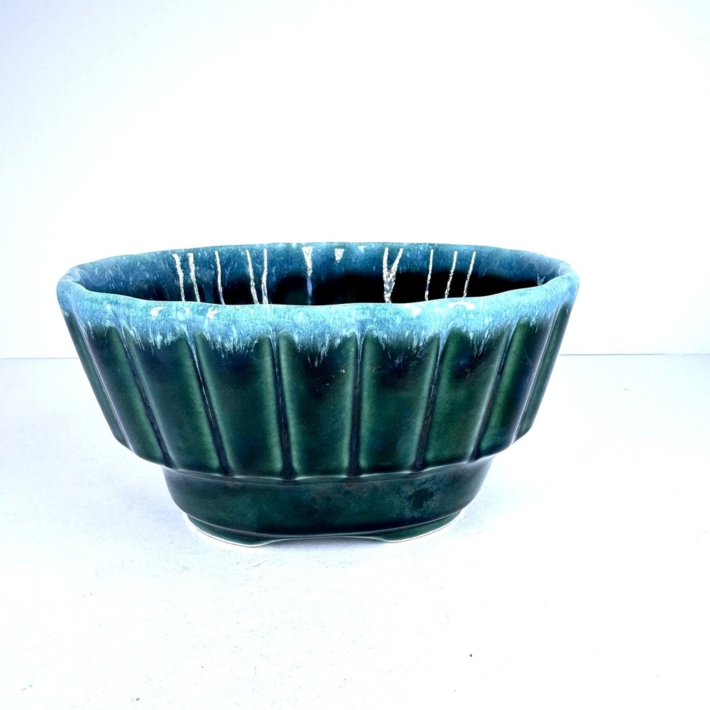 Hull Pottery 720 USA‎ Green Drip Glaze Oval Planter Bowl Scalloped Rim
